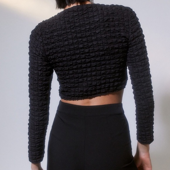 uo sylvie bubble knit tie-front top - Picture 3 of 5